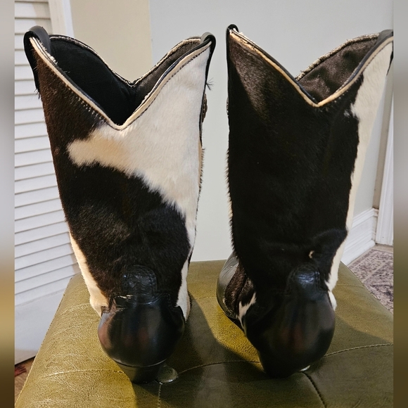 Vintage Cowhide Leather Western Boots. Black/brown/cream. Size 10 - Picture 8 of 16